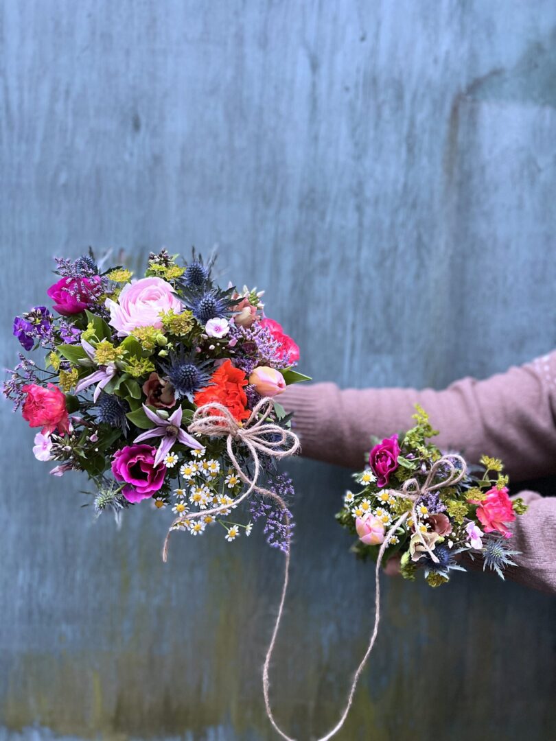 Mor og barn buket multifarvet - Send blomster - Happyflower-dkMor og barn buket multifarvet - Send blomster - Happyflower-dk