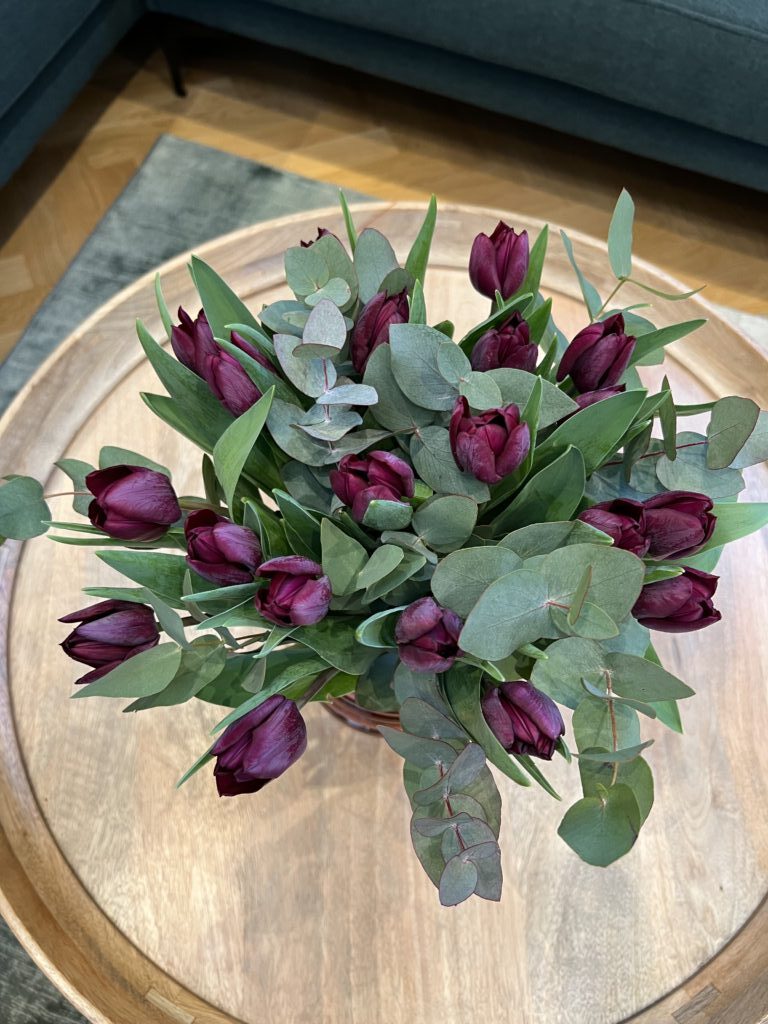 Tulipan buket - Mørk - Send tulipan buket - Happyflower-dk