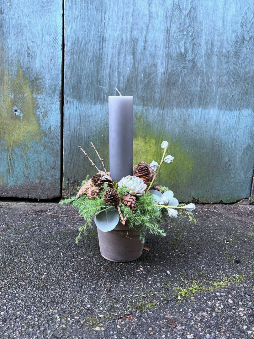 Juledekoration natur mellem Mørkegrå 2023 - Happyflower-dk