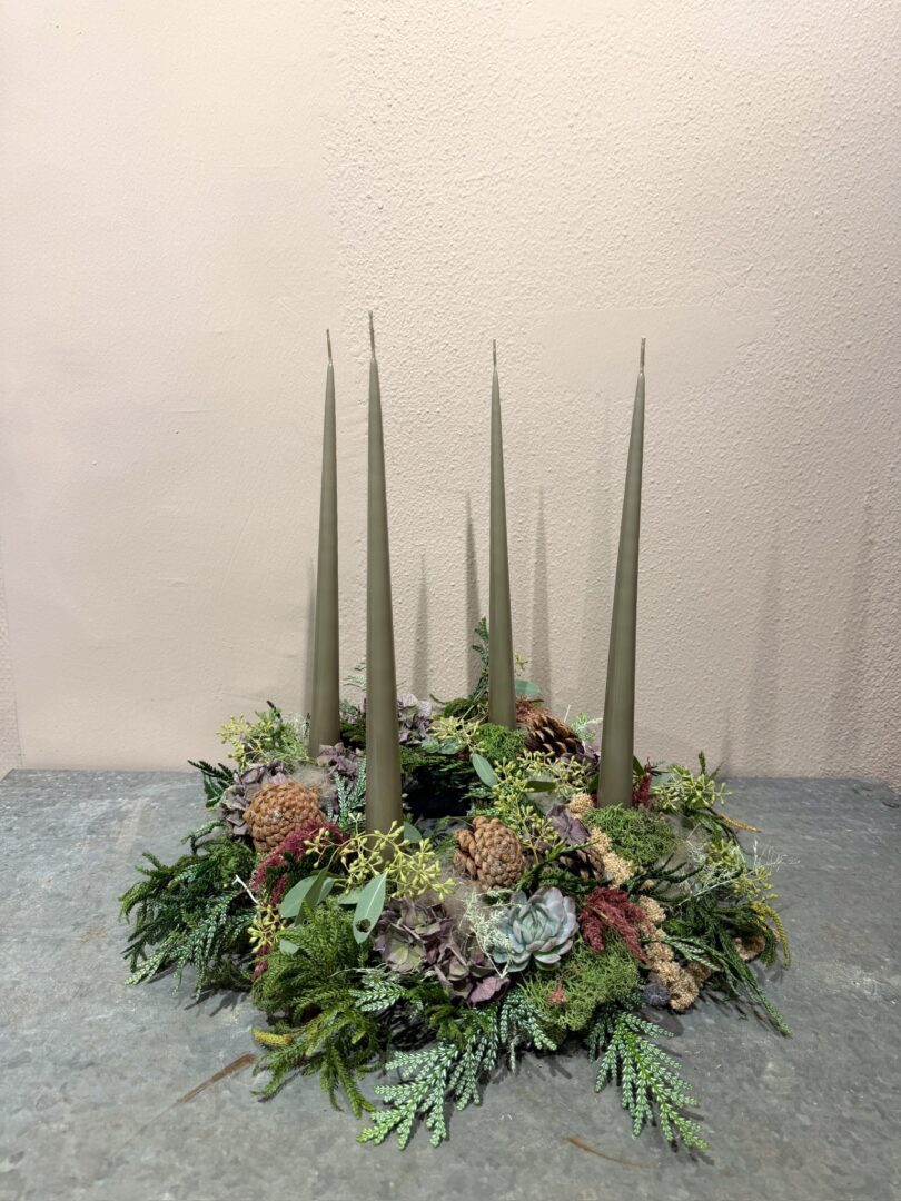 Adventskrans Artichkoe stagelys - Ester & Erik - Happyflower-dk