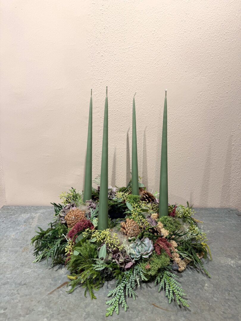 Adventskrans Eucalyptus stagelys - Ester & Erik - Happyflower-dk