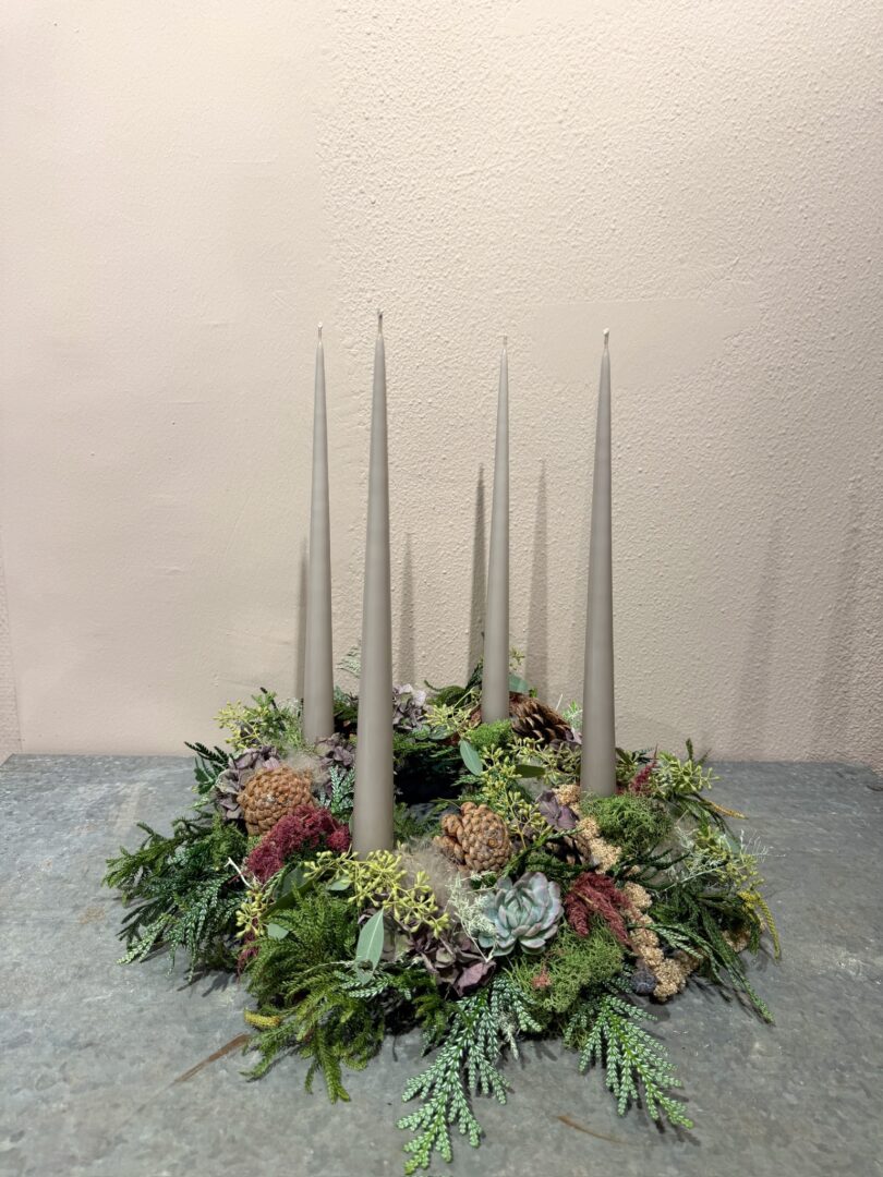 Adventskrans Linen Grey stagelys - Ester & Erik - Happyflower-dk