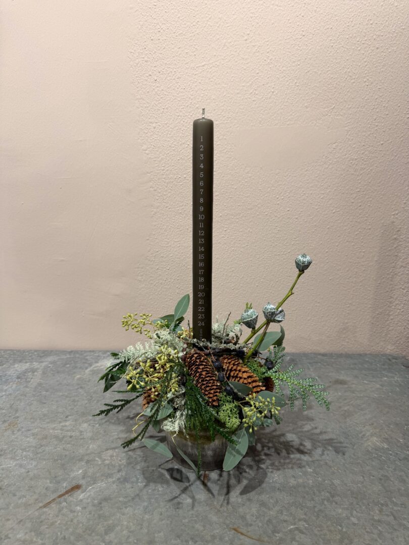 Kalenderdekoration Caviar stagelys - Ester & Erik - Happyflower-dk